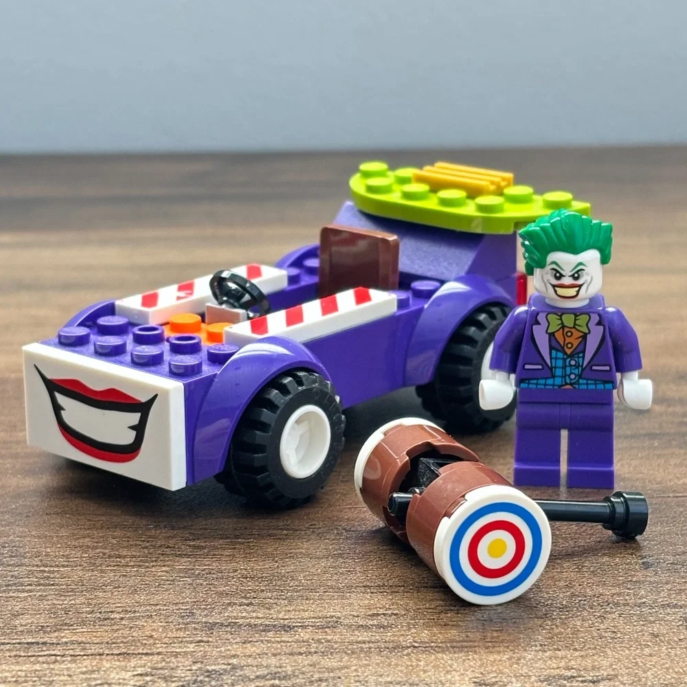 LEGO The Joker Minifigure Hammer Accessory & Car Batcave Attack Set 10763 Toy